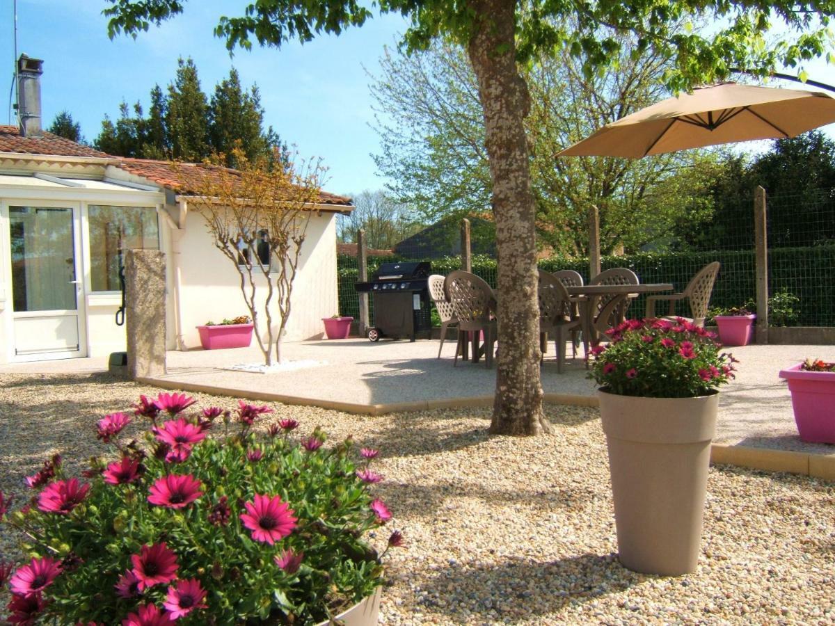 Gite L'Hirondelle Castelnau-de-Médoc Dış mekan fotoğraf