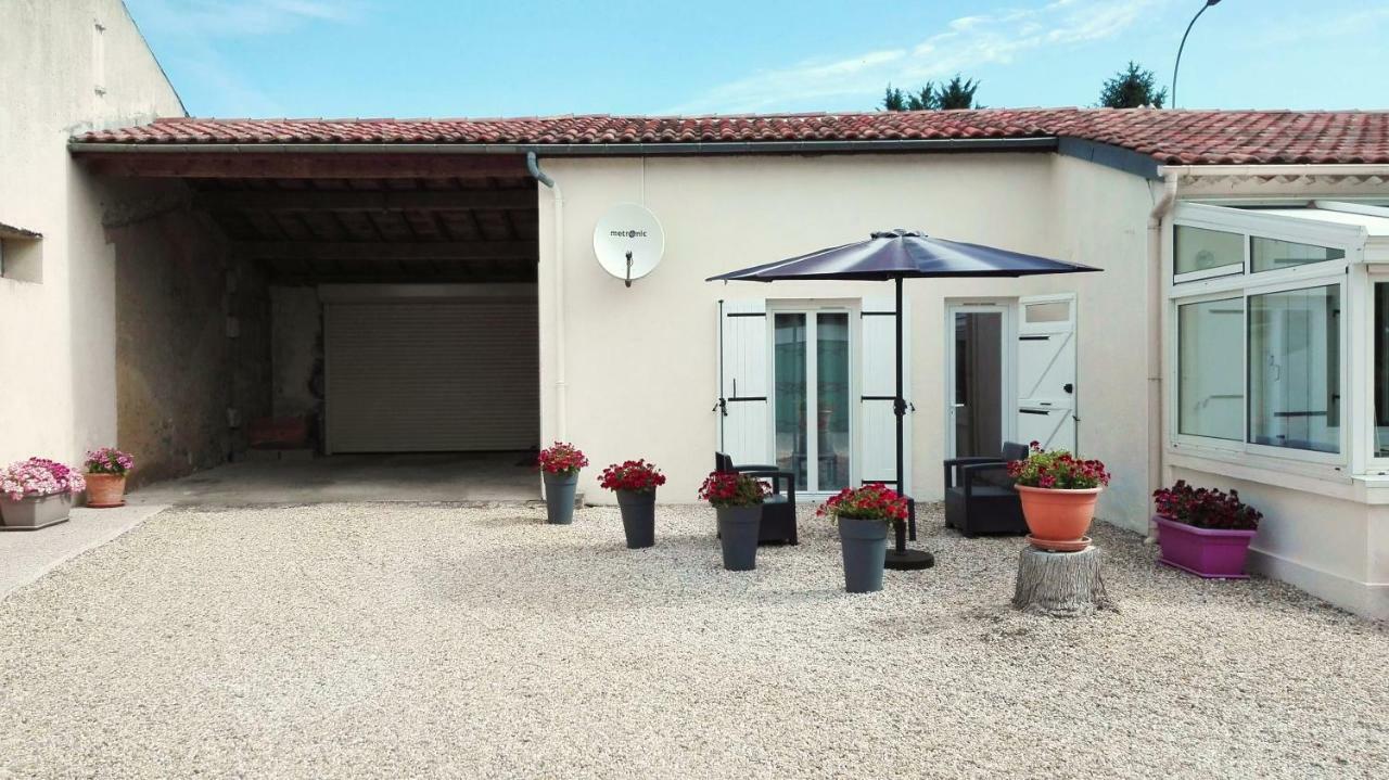 Gite L'Hirondelle Castelnau-de-Médoc Dış mekan fotoğraf